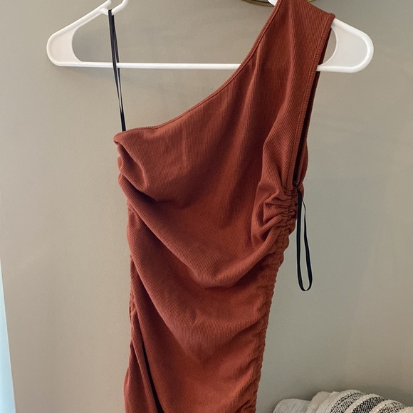 One shoulder Dress - Picture 3 of 3